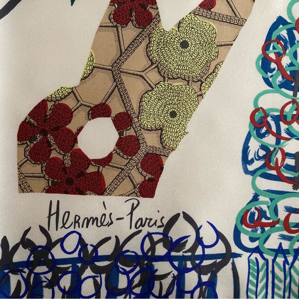 Brand New Hermes La Maison des Oiseaux Parleurs Silk Scarf - Picture 8 of 14